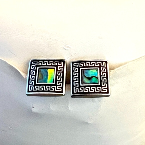 Mother of Pearl Cufflinks in Silver-tone Stainless setting w/ Black Design. - Picture 1 of 5